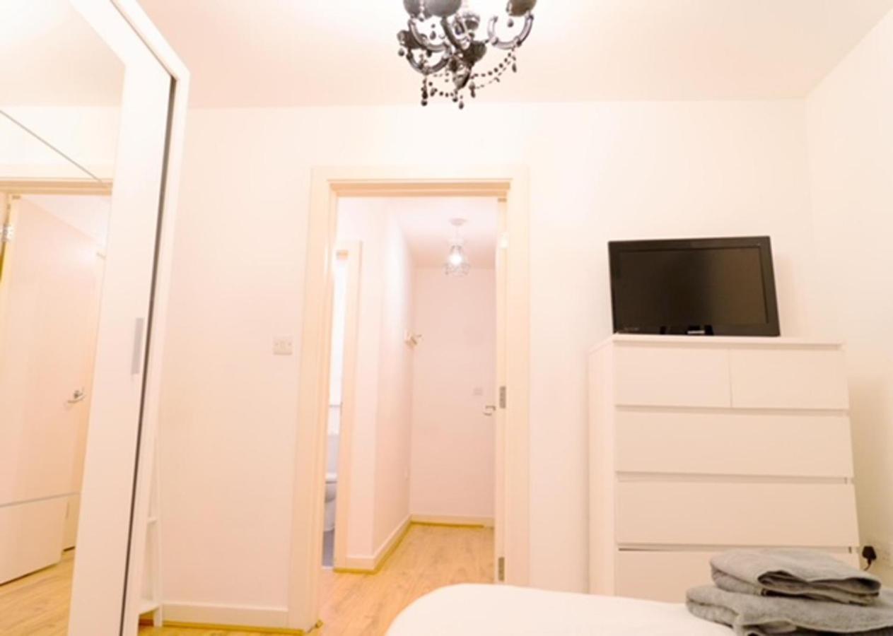 1 Bed - Sleeps 2 - 7 Min Walk To Hackney Station Lägenhet London Exteriör bild